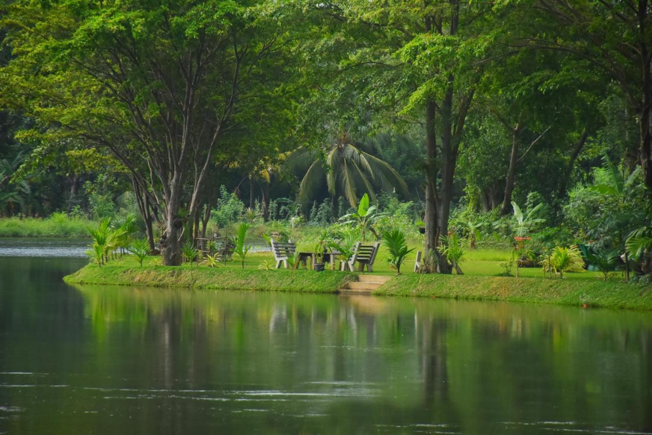Canal Side Safari Resort Udawalawe Exterior foto